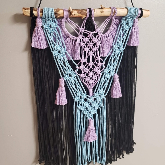 Macrame Wall Hanging - Picture 4 of 6